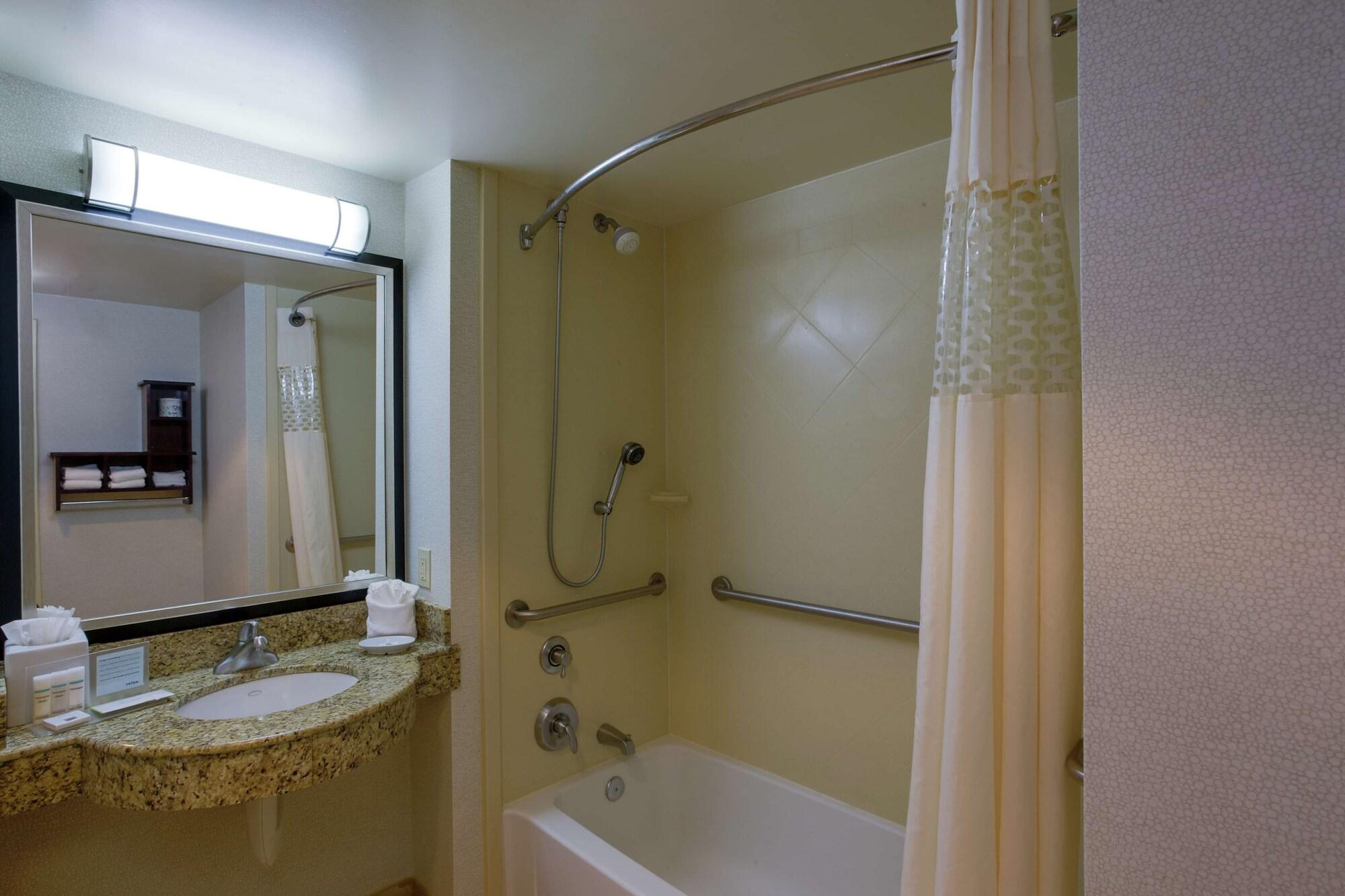 Hampton Inn By Hilton Garden City Long Island Buitenkant foto
