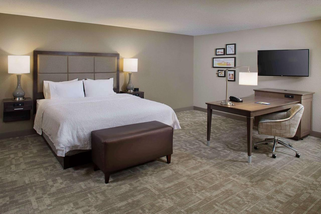 Hampton Inn By Hilton Garden City Long Island Buitenkant foto