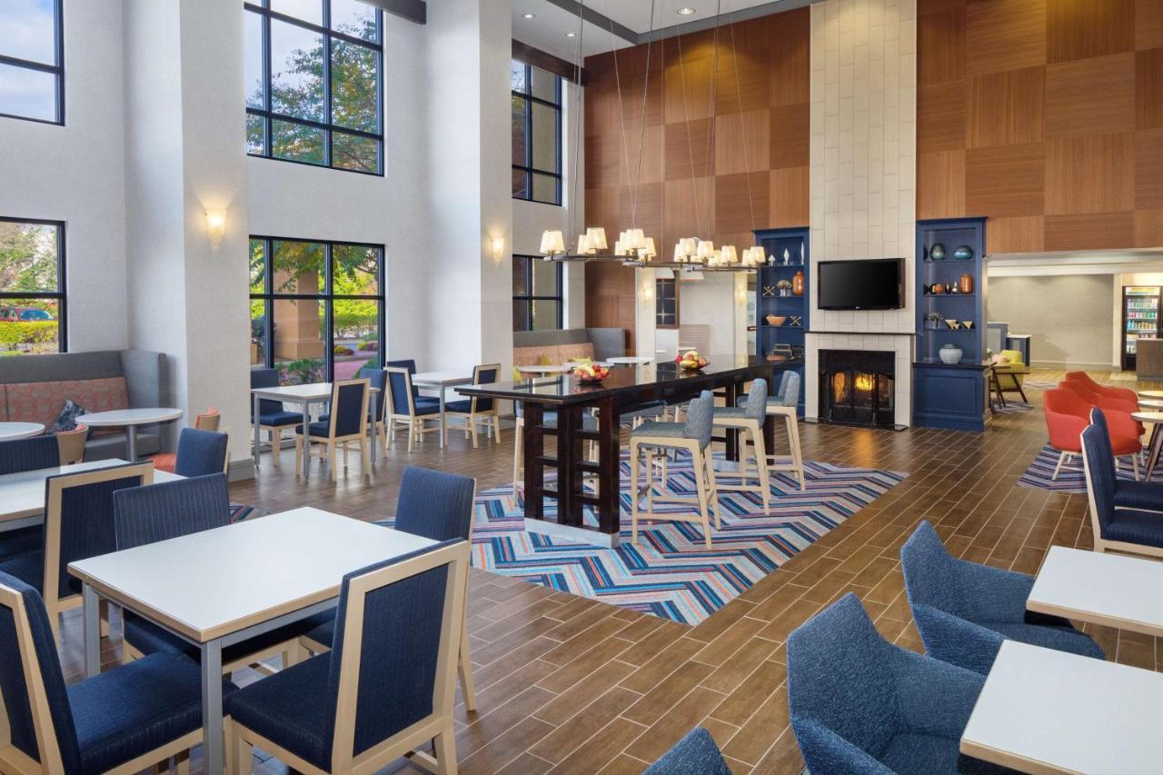 Hampton Inn By Hilton Garden City Long Island Buitenkant foto