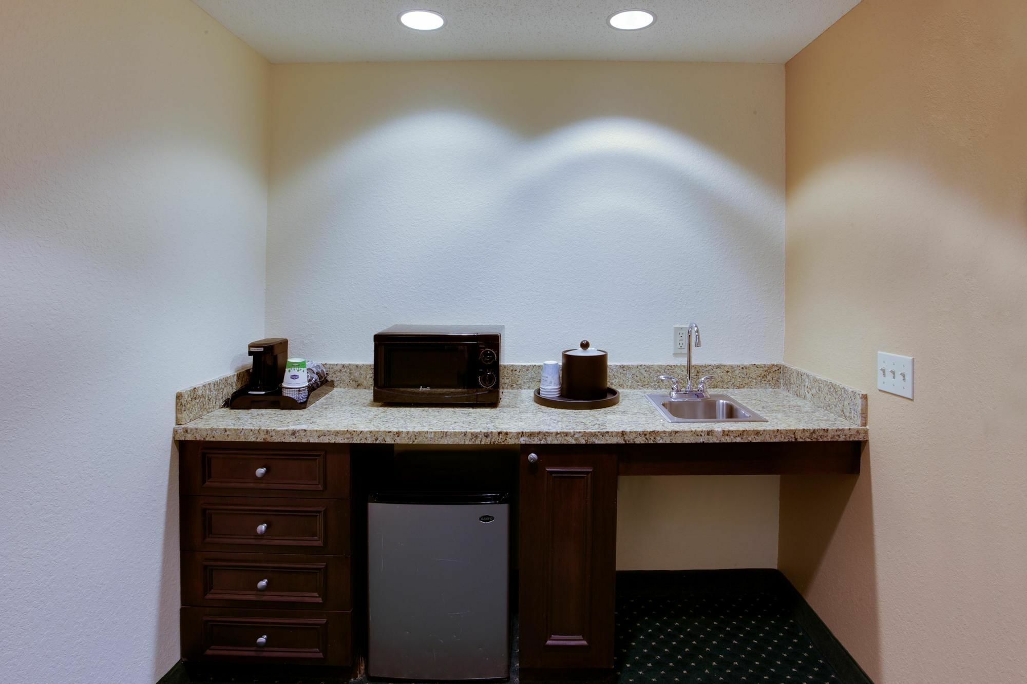Hampton Inn By Hilton Garden City Long Island Buitenkant foto