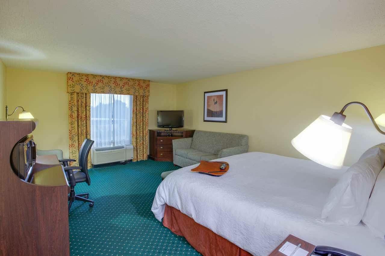Hampton Inn By Hilton Garden City Long Island Buitenkant foto